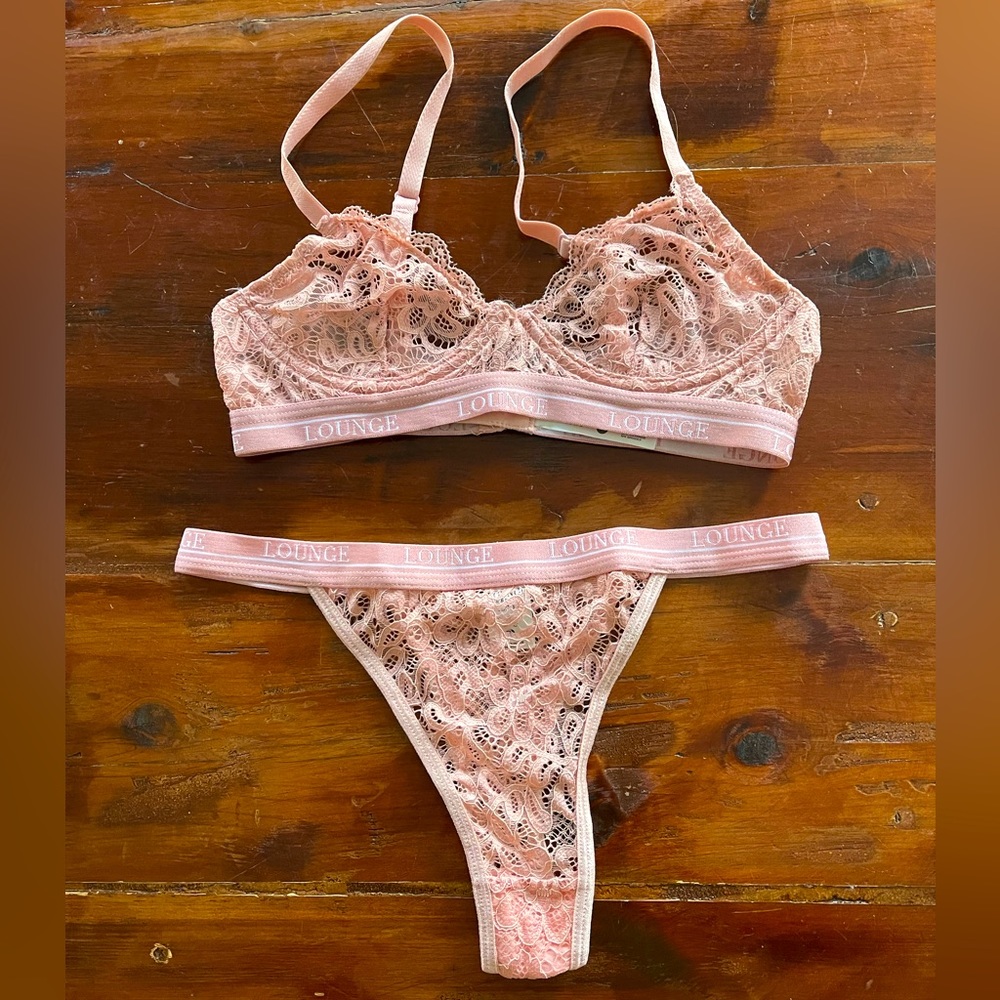 Lounge Pink thong and brazier set.